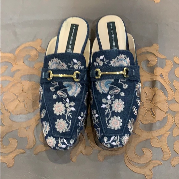 Kenneth Cole Shoes - Denim embroidered slides W-10 Steve Madden Auth.